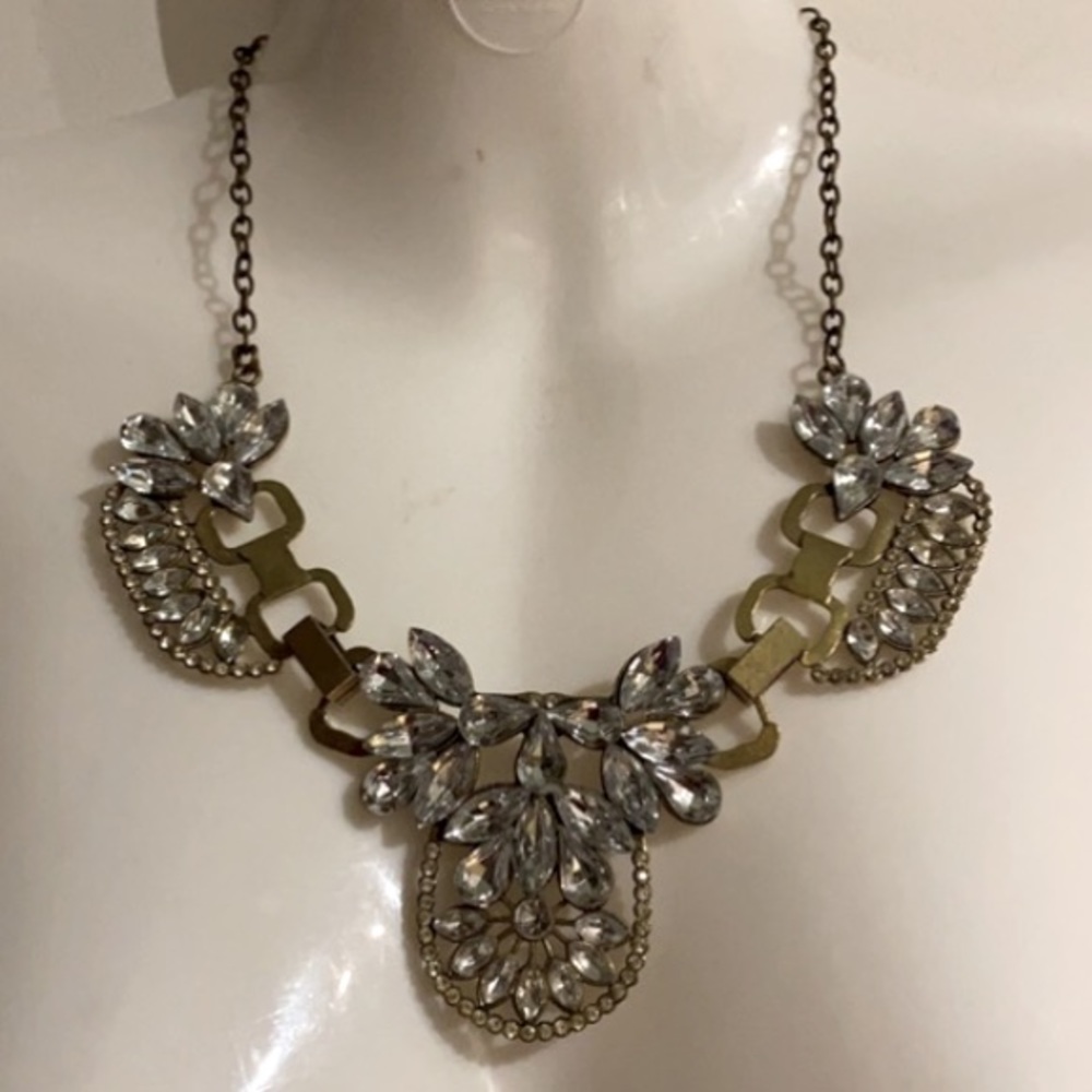 🆕 Antique Gold Crystal Statement Necklace!!!